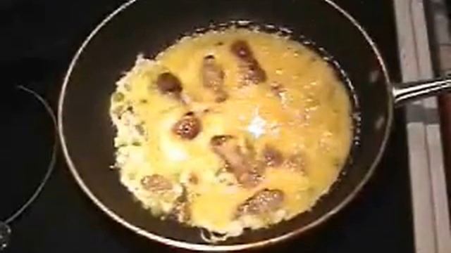 Frugal Recipes - How to Make a Smoked Pork Hock and Goat's Cheese Omlette