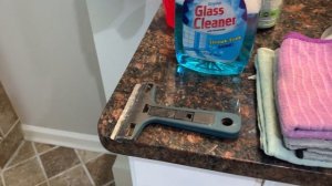 Почистить стеклянные дверцы душа? Легко!