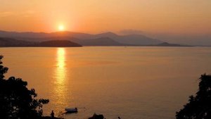 Спокойная релакс музыка с видом на закат в море / Calm relaxing music with sunset view in the sea
