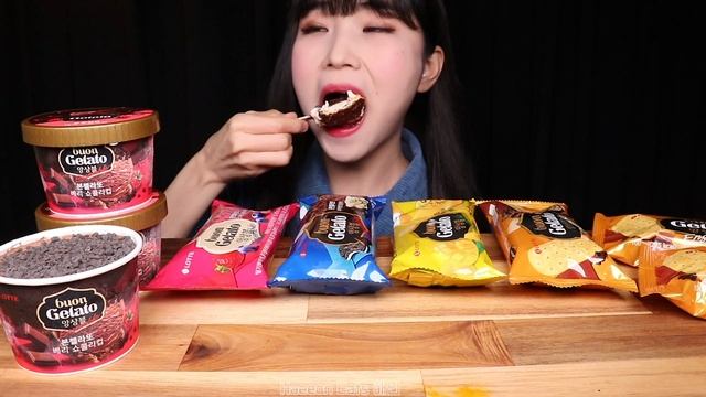 ASMR *Crunchy & Chewy* 겉바속쫀 본젤라또 아이스크림 먹방 리얼사운드 CHOCOLATE COVERED GELATO ICE CREAM MUKBANG | EATING смотреть онлайн