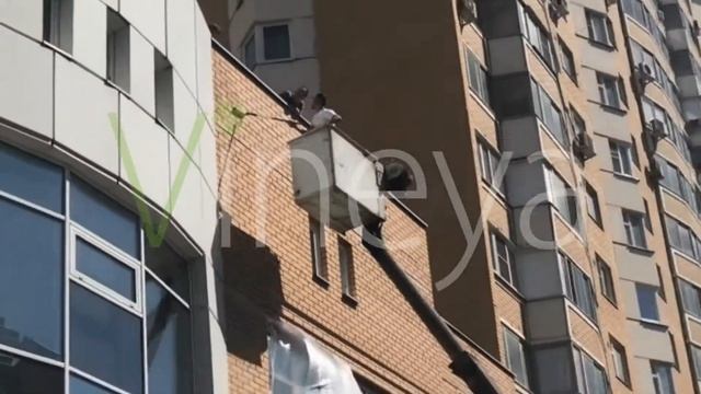 Процесс гидрофобизации фасада