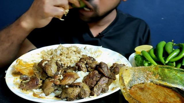 SPCIAL CHICKEN LIVER AND GIZZARD FRY, SUNY SIDE UP EGG, RICE EATING SHOW. Plates Of ASMR.
