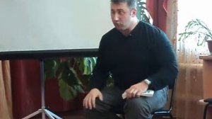 Вячеслав Максюта рвет толстую книгу!)