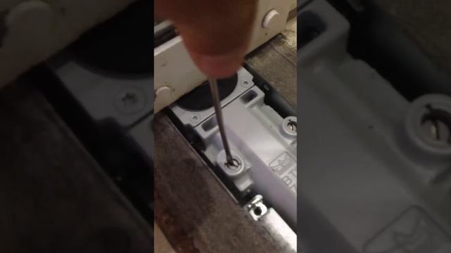 Defeito Mola DORMA BTS75V смотреть онлайн