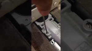 Defeito Mola DORMA BTS75V