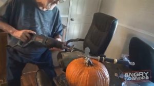 ЗЛОЙ ДЕД ПРОТИВ ТЫКВЫ РУССКАЯ ОЗВУЧКА!