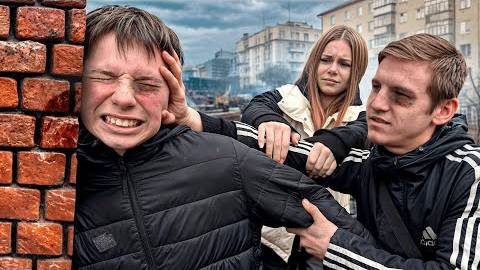 МОЕГО СЫНА ИЗБИЛИ ИЗ ЗА ДЕВУШКИ. БЫВШАЯ УШЛА К ДРУГОМУ смотреть онлайн