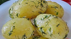 Молодой картофель отварной