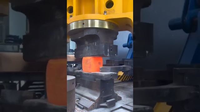Ковка поковки на 10 000 тонном прессе #trubomet #поковка  #металлообработка #обработкаметалла