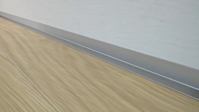 монтаж микро плинтуса смотреть онлайн