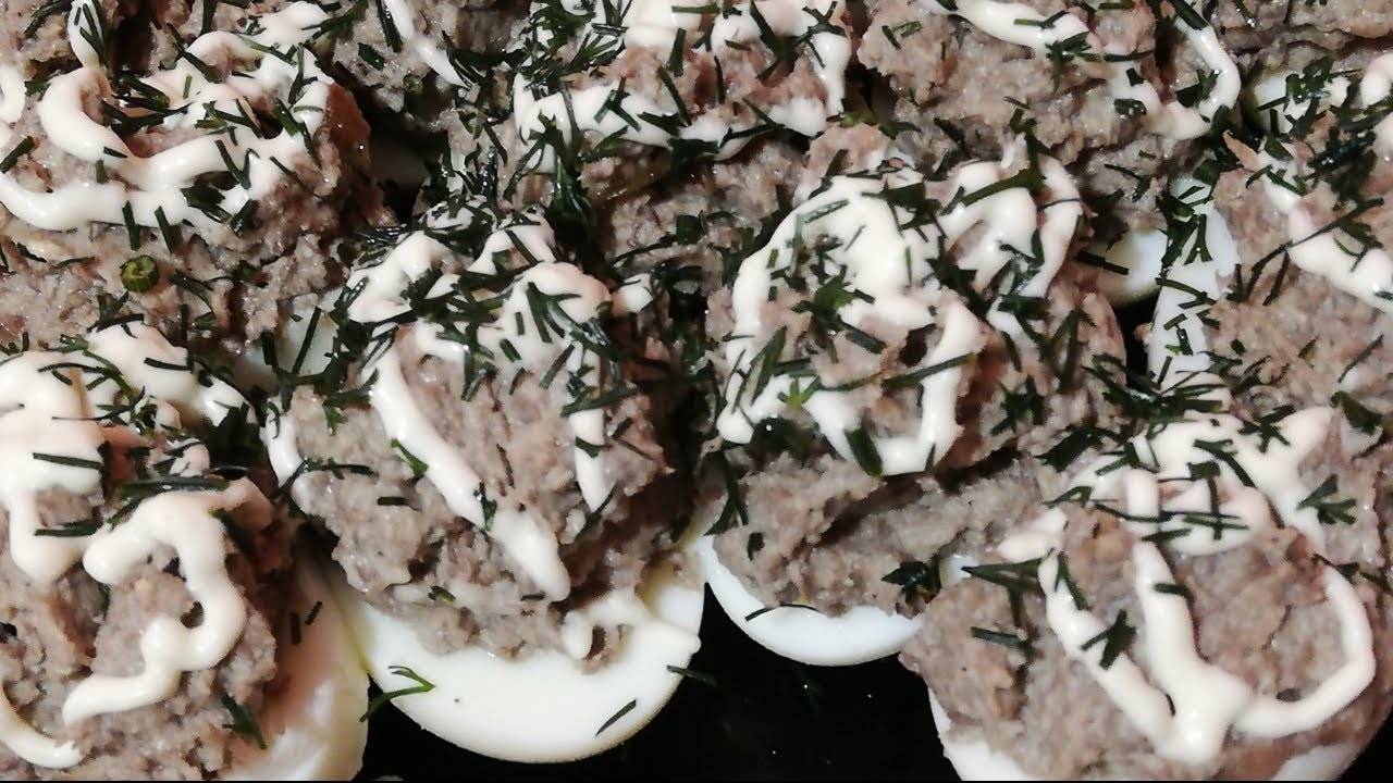 ОБАЛДЕННО ВКУСНЫЙ И ПРОСТОЙ САЛАТ С ПЕЧЕНЬЮ ТРЕСКИ | разлетается мгновенно смотреть онлайн