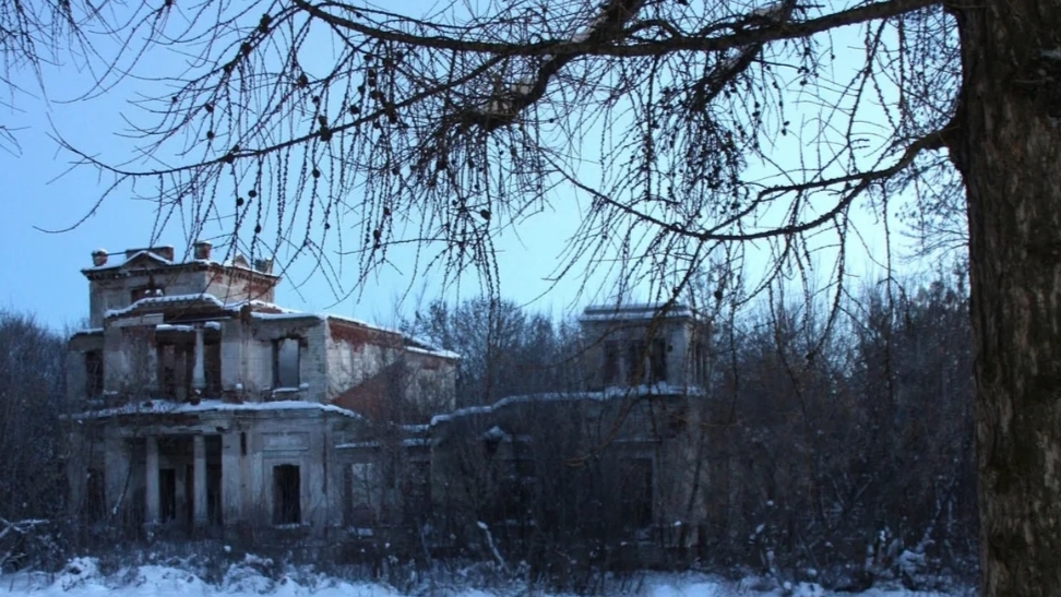 Исследуем руины больницы и имения Дюпюи.