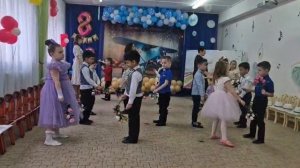 Композиция с цветами, старшая группа