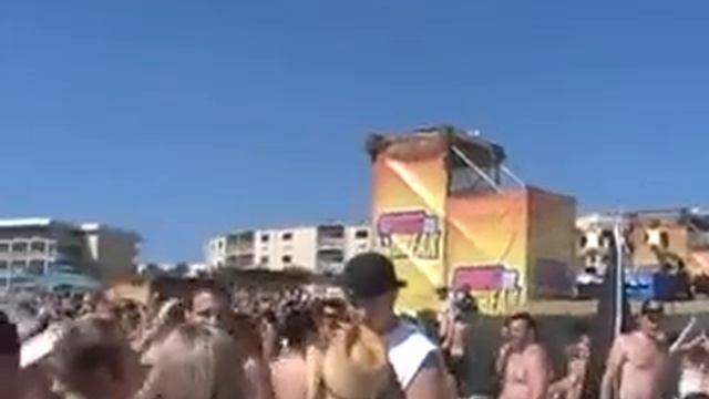 Panama City FL Spring Break , women knocks over speaker смотреть онлайн