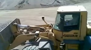 KOMATSU wa 420-3  A VOLVO 420