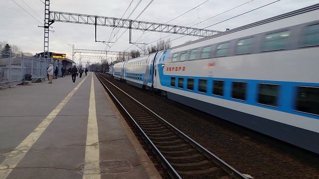 31 марта 2025 г. Электровоз "Аврора" ЭП2К-504 с Двухэтажным поездом Аврора Колпино