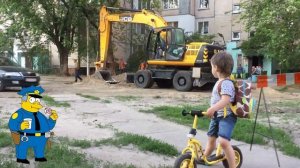 Kids Truck Video - Excavator - Большой настоящий экскаватор копает яму