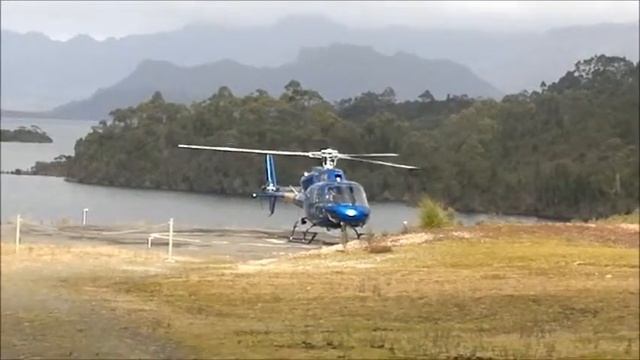 Police Search and Rescue Helicopter Landing at Lake Pedder Chalet смотреть онлайн