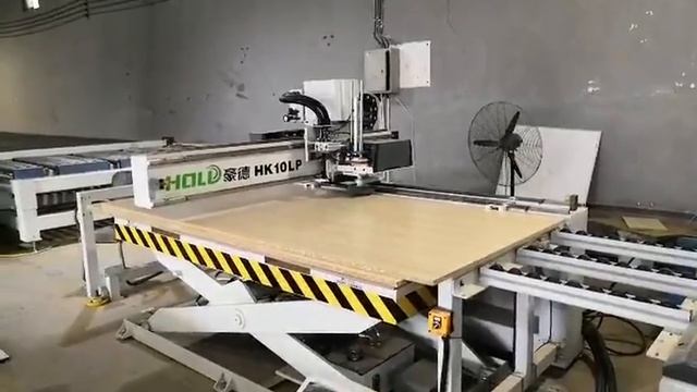 CNC HK 10LP DÁN TEM VÀ NÂNG CẤP PHÔI TỰ ĐỘNG
