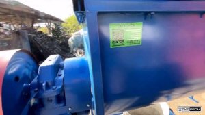 Демонстрация работы горизонтального смесителя кормов