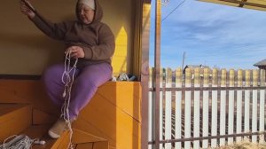 Продолжение дня/учитель так и не приехал/собрала гирлянды