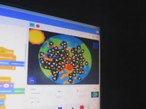 играем в solar smash version 2.6.0 который я сам создал.