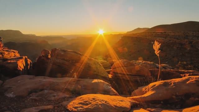 Unchained Melody - Epic Orchestra смотреть онлайн