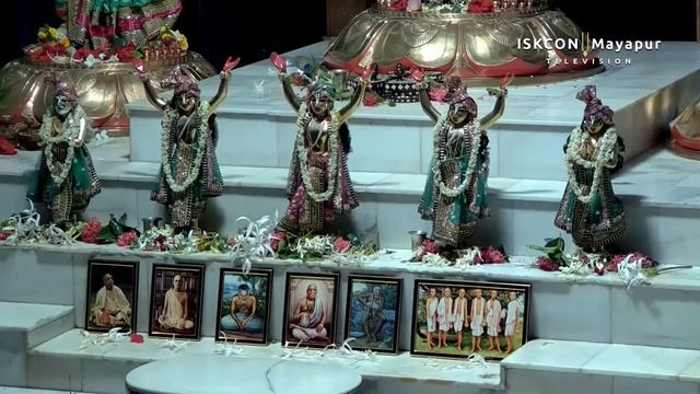 Mangal Arati Live Mayapur смотреть онлайн