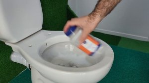 Football VS Popular Sodas, Pepsi, Coca Cola, Sprite, Fanta, Yedigün Blue and Mentos in the toilet