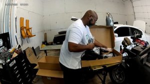 EVERLAST WELDERS TYPHOON 330 UNBOXING VIDEO