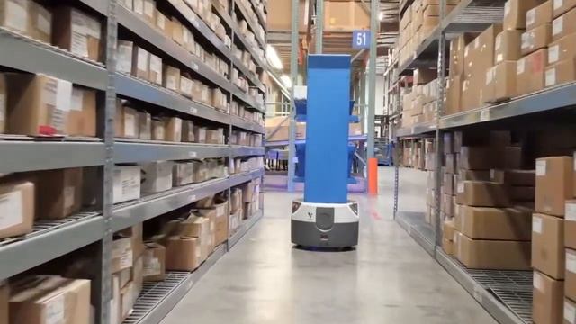 Складской робот Fetch Robotics смотреть онлайн