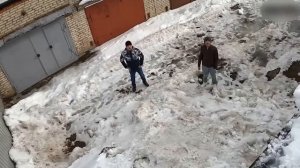 НАПАЛИ АЛКАШИ ЗА ПАРКУР