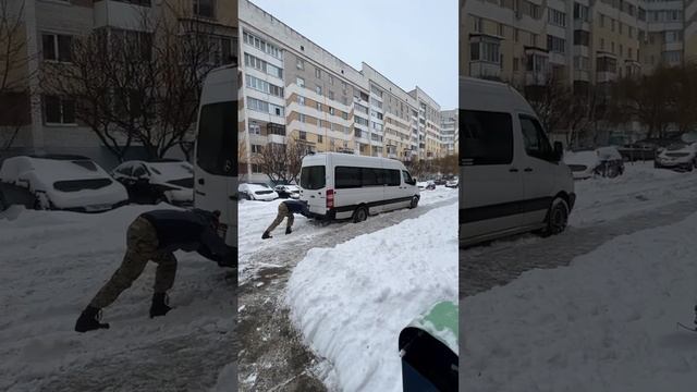 Mercedes Sprinter 906 2.2 CDI Зимние приключения смотреть онлайн