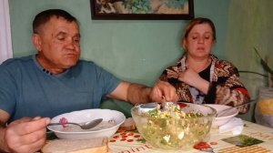 Жизнь в деревне.  Дарите женщинам цветы