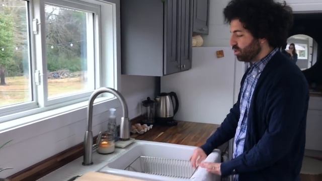 Young Couple's Dream Tiny House смотреть онлайн