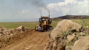 2015г,работаю на бульдозер т-330 с двигателем ямз 240 без турбовй (классная машина)