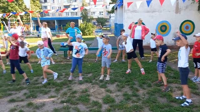 День физкультурника(3) смотреть онлайн