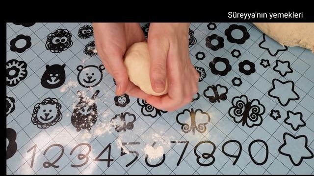 Tavuk ekmeği veya çörek lezzetli, hızlı ve kolaydır. смотреть онлайн