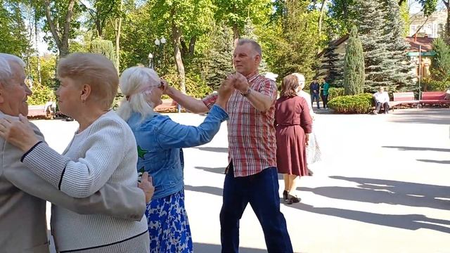 А ПОНАД ГОРАМИ💕 ТАНЦЫ 💕ХАРЬКОВ 27.04.2024 смотреть онлайн