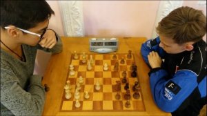 Шахматы - Живой блиц - Nikolaev 18.10.15 - R08 - Peng, Li Min (2316) - Sidorika, Vladislav (2020)
