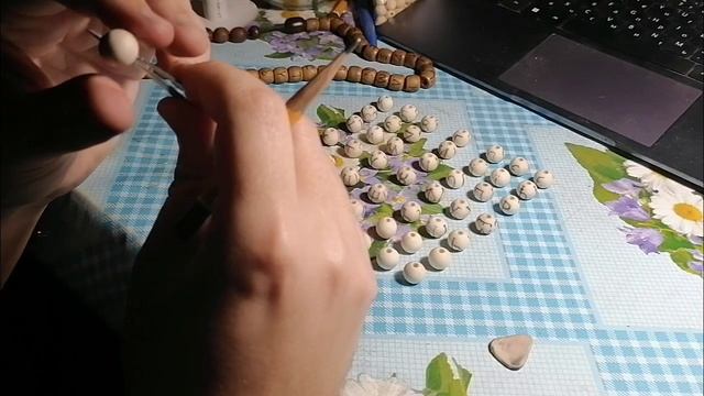 Буквичные бусы, с 3мя буквами на одной бусине #1