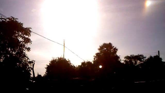 Three of sun in the morning at Ubonratchathani ,Thailand смотреть онлайн