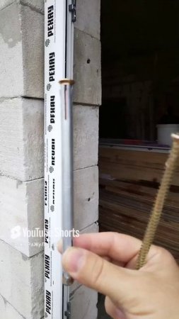 Установка коробки пластиковой двери без помощников. СЕМЬЯ НА ДАЧЕ #46.
