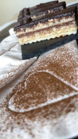 Еще одна новинка он наших кондитеров - пирожное Опера кофейное ☕️