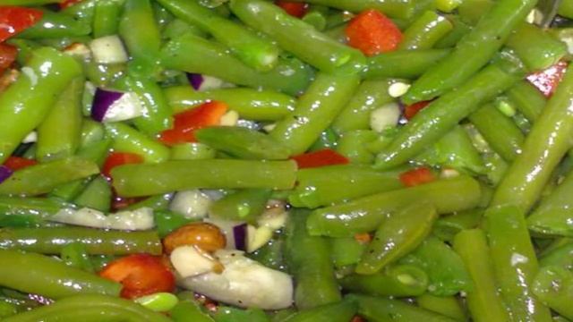 Спаржевая фасоль с кунжутом