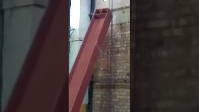 Монтаж надземных опорных крановых путей - завод МашЛит Буревестник