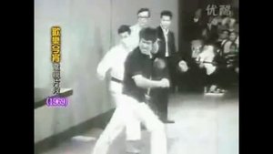Брюс Ли: сверхскоростной боковой удар ногой и рукой! Bruce Lee: super speed side kick and arm