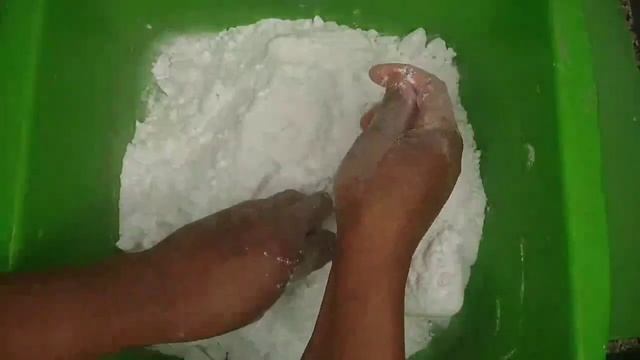 ASMR satisfying  extremely stress  relief soft powdery crush baking soda crumble relaxing video