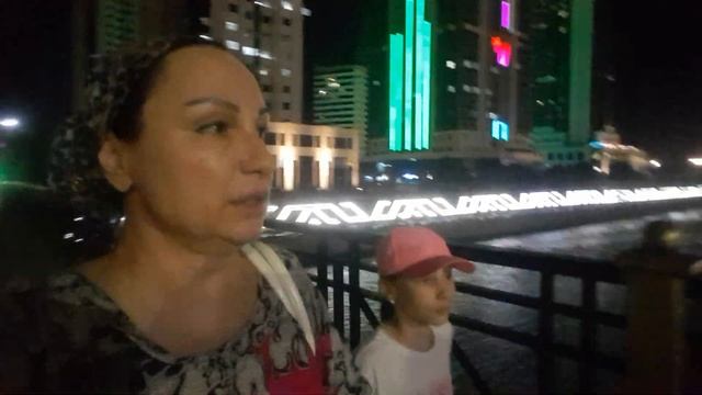 Прогулка по вечернему Грозному💖 часть 2