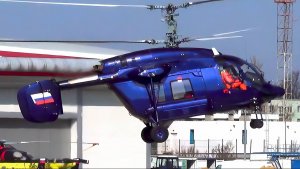 Взлет вертолета Ка-226 из вертолетного центра.